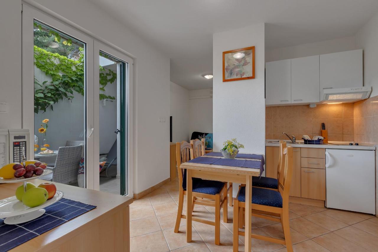 Apartments Vranjes Brela Zewnętrze zdjęcie