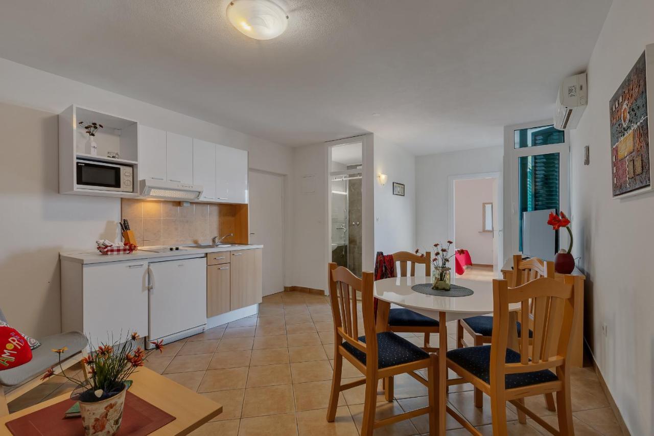Apartments Vranjes Brela Zewnętrze zdjęcie