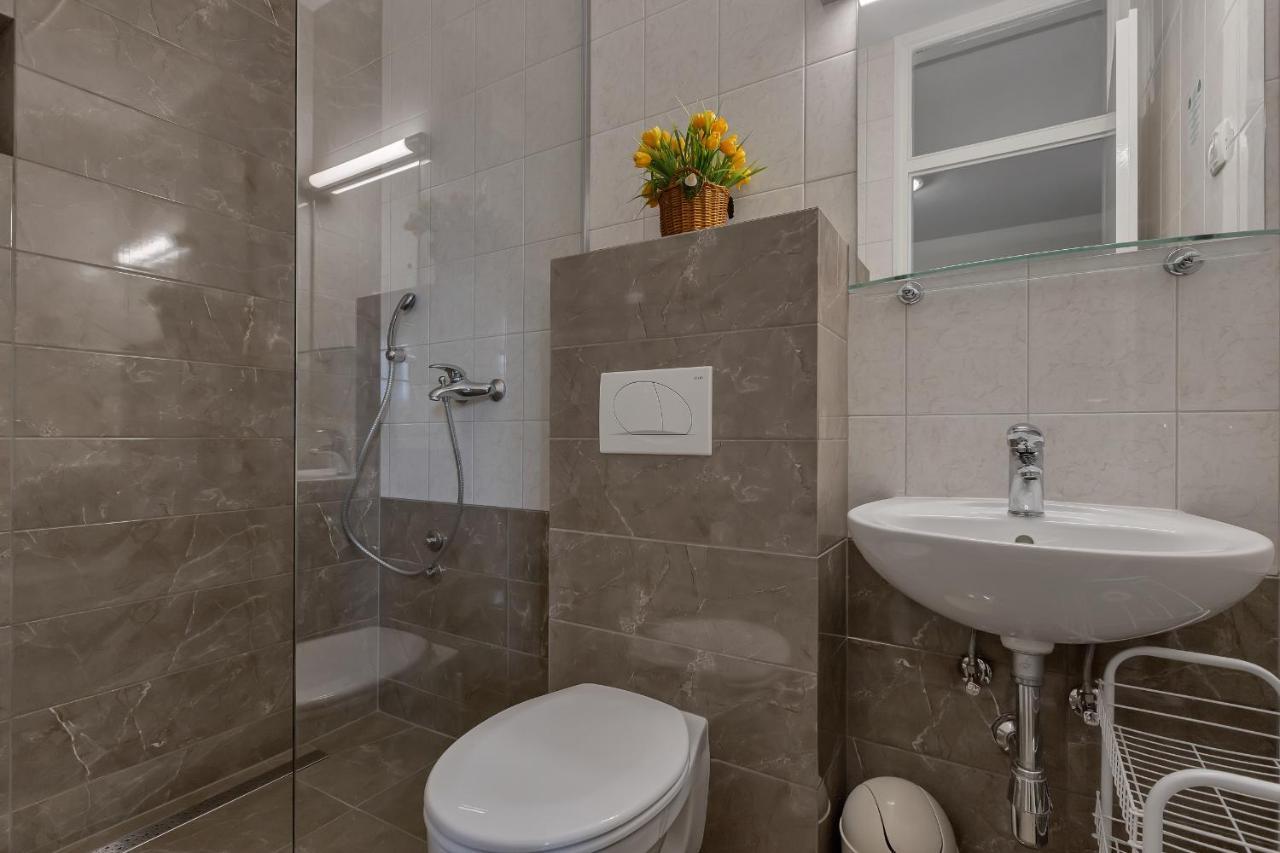 Apartments Vranjes Brela Zewnętrze zdjęcie