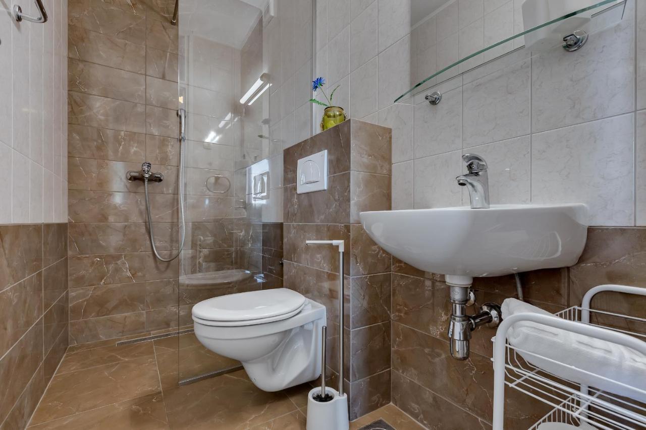 Apartments Vranjes Brela Zewnętrze zdjęcie